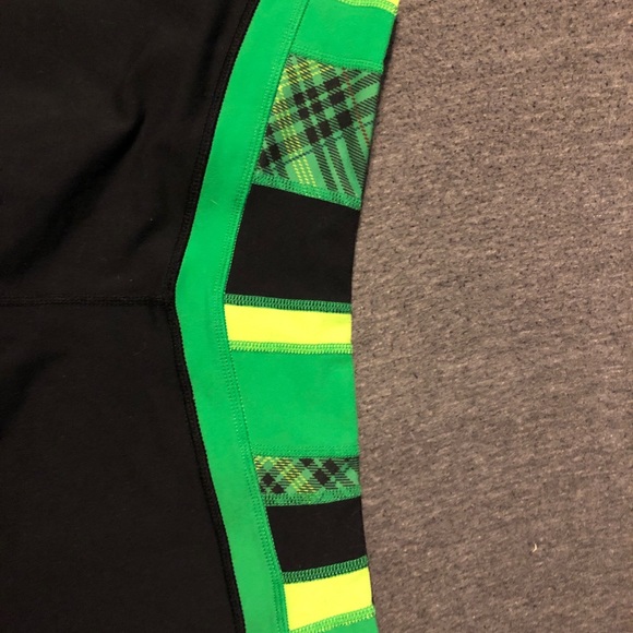 Lululemon Capri  pants size 6 - Picture 4 of 4